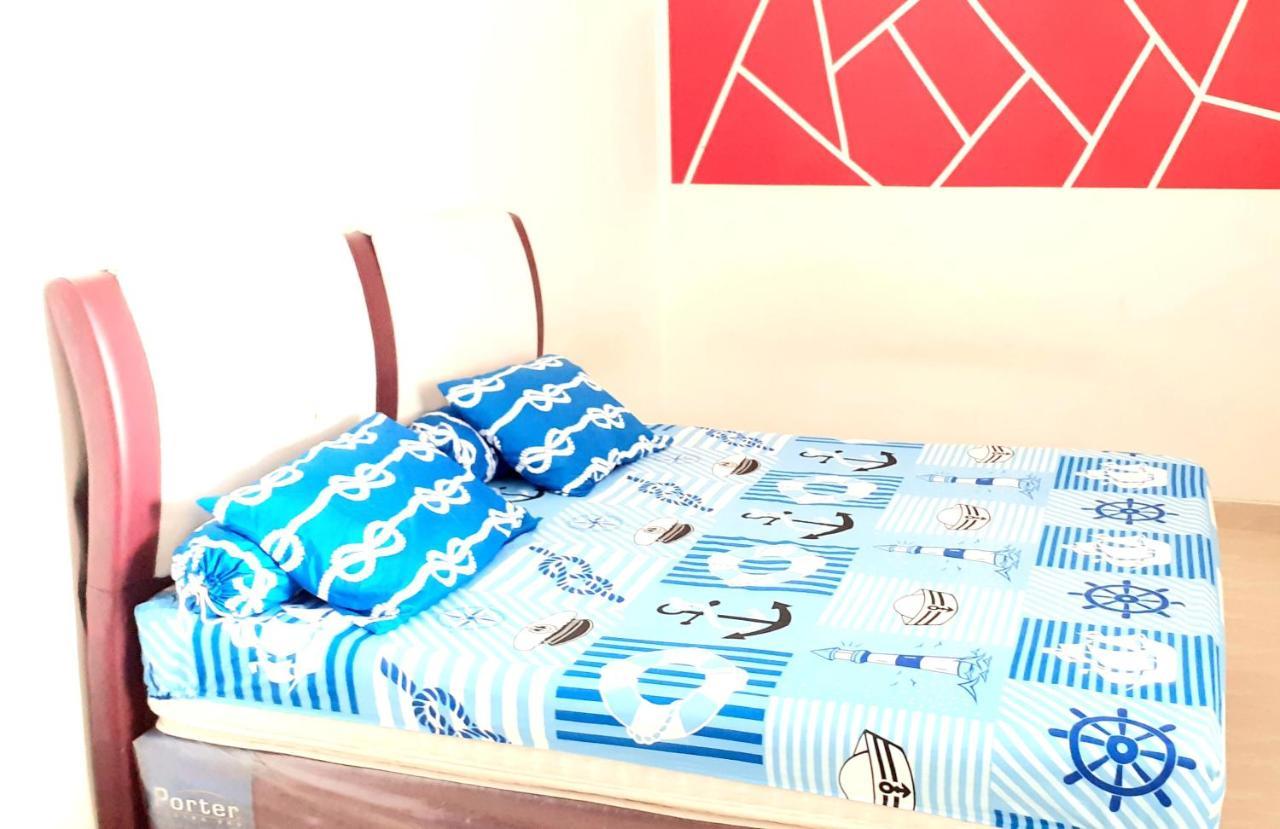 Almira Homestay 잠비 외부 사진