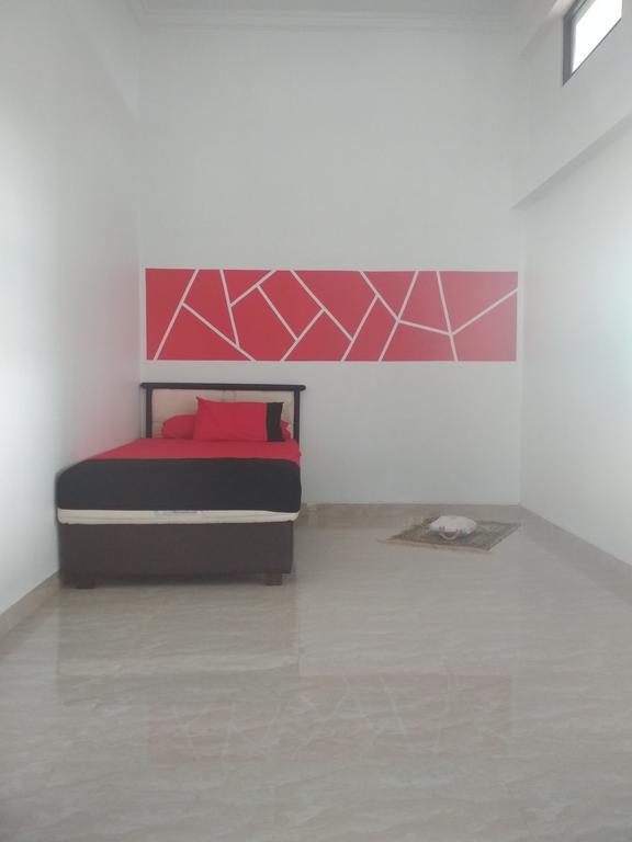 Almira Homestay 잠비 외부 사진