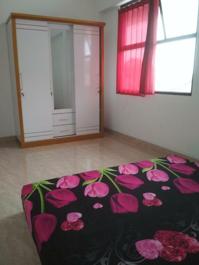Almira Homestay 잠비 외부 사진