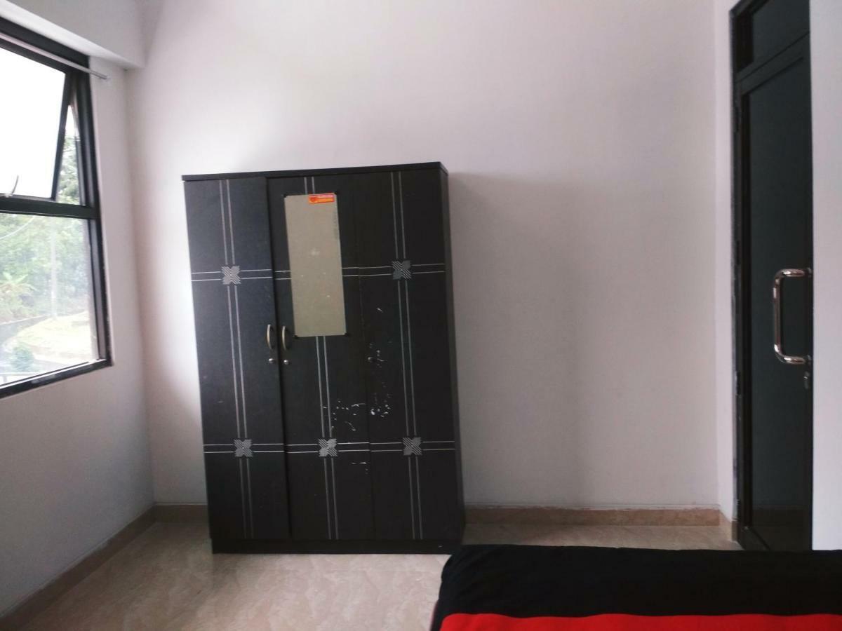 Almira Homestay 잠비 외부 사진
