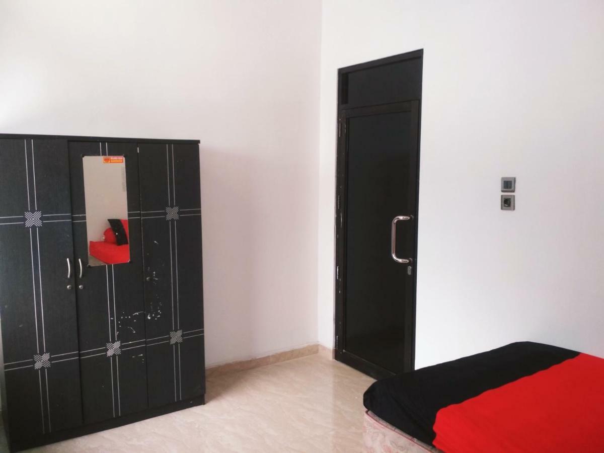 Almira Homestay 잠비 외부 사진